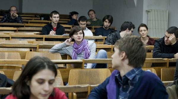 studentii au fost inselati iar de ministerul educatiei