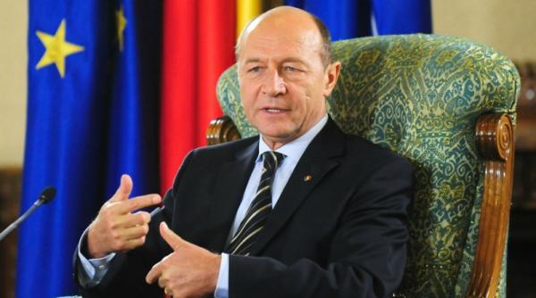 traian basescu face declaratii de presa la ora 18 00