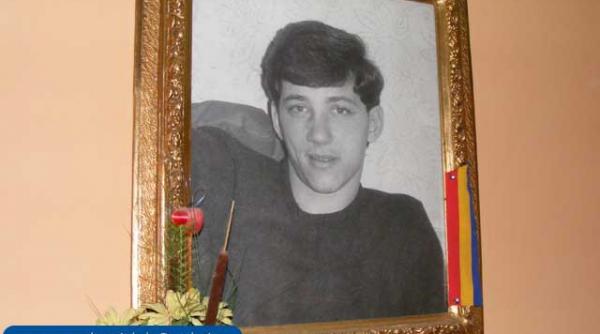 a murit purtand doliu pentru martirii timisoarei