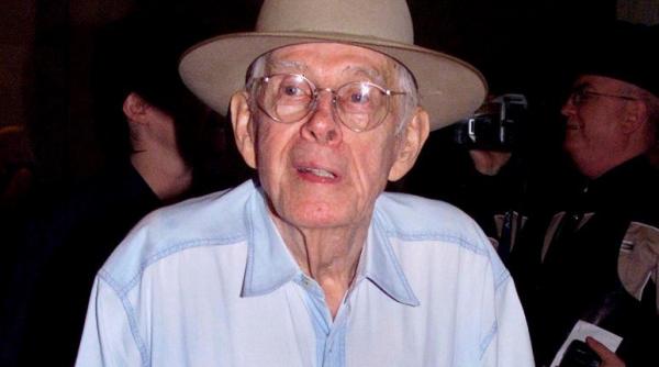 harry morgan colonelul potter din m a s h a murit