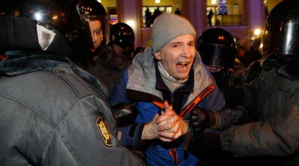 putin acuza hillary clinton a dat startul