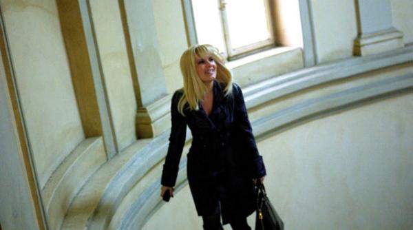 udrea vrea sa dea afara oameni de la agentia de cadastru