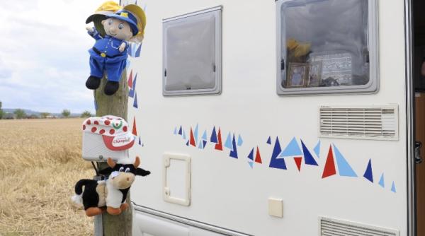 o rulota a cazut in jiu mai multe echipaje isu sunt la fata locului video