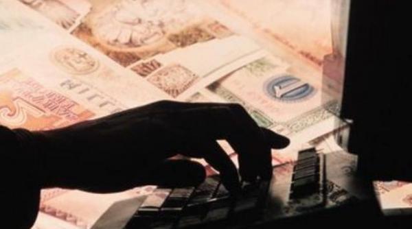 prinsi in flagrant in timp ce retrageau un milion de dolari de la o banca din iasi