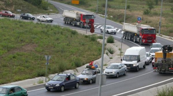 coloana de masini de cinci kilometri pe dn 1 pe valea prahovei