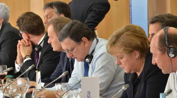 romanii vor strange cureaua pana la gaurile facute de un nou indicator deficit structural