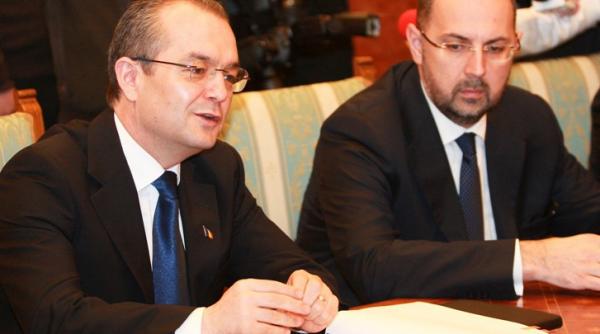 scurtcircuit la varf boc vrea amendarea constitutiei si reducerea numarului de parlamentari la 300 udmr spune pas