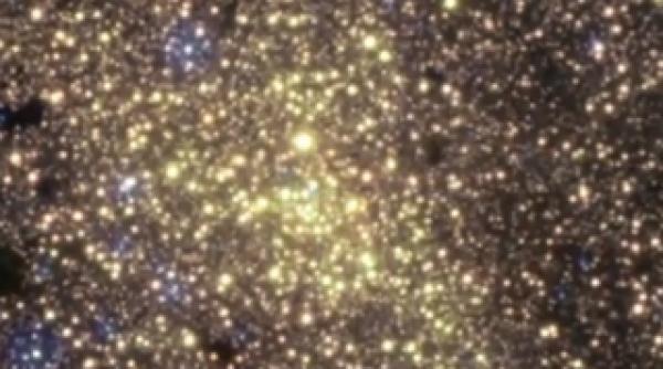 spectacol in cosmos o gaura neagra se pregateste sa inghita un nor de gaze urias video