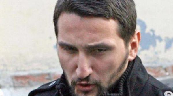 profesorul de la monnet acuzat ca ar fi violat o eleva ramane dupa gratii