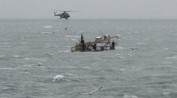 doi morti si 50 de disparuti dupa ce o platforma petroliera ruseasca s a rasturnat in mare