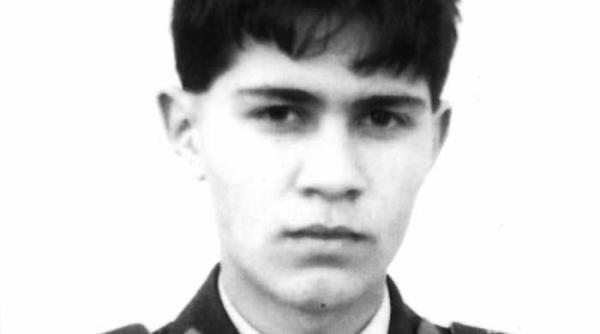 eu ma hranesc cu cer si vad soarele