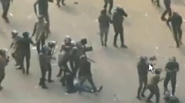 barbarie fara seaman in piata tahrir vezi tratamentul la care este supusa o protestatara