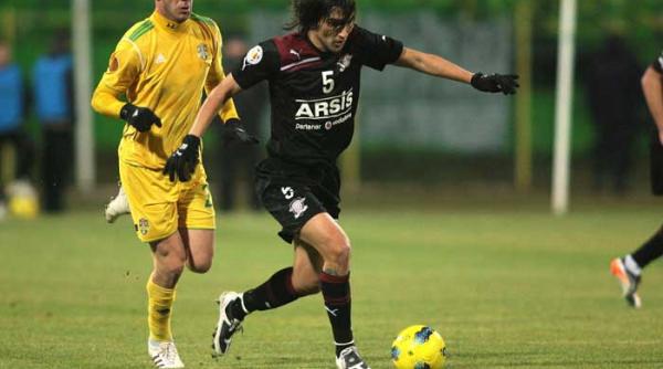 fotbalisti sau marionete