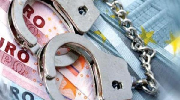 trei romani si un italian ridicati de diicot pentru fraudarea unor banci cu 5 milioane de euro