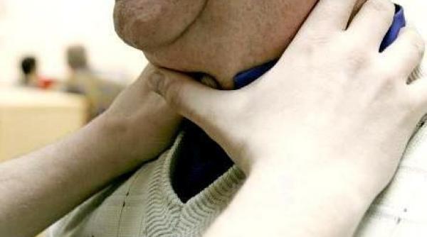 atentie la falsii colindatori un batran din suceava a fost strans de gat si jefuit in seara de ajun