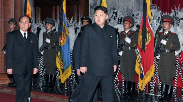 intalnire istorica la phenian o delegatie sud coreeana s a intalnit cu noul lider nord coreean kim jong un