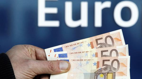 depozitele bancilor din zona euro la bce au atins nivelul record de 452 miliarde de euro
