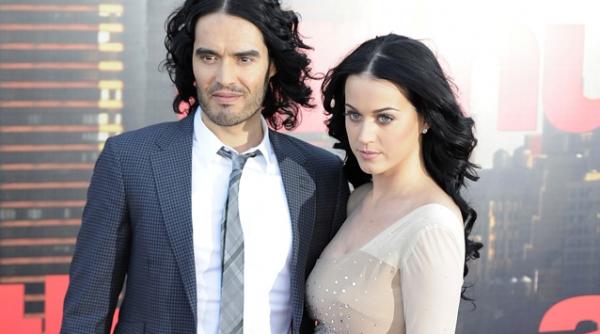 actorul russell brand si cantareata katy perry divorteaza dupa putin peste un an de casnicie