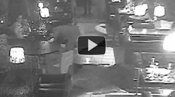 diplomat polonez atat de beat incat a pierdut documente clasificate video