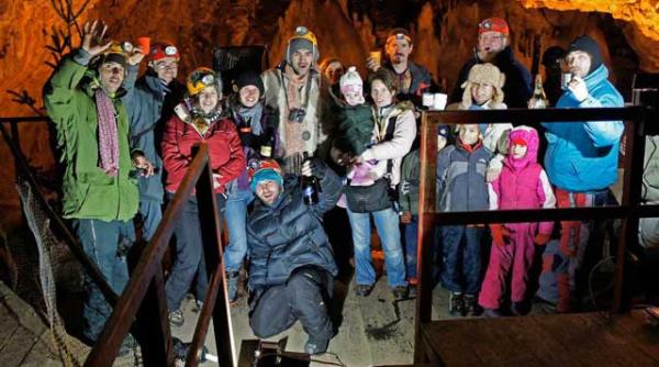 speologii au petrecut revelionul in pestera
