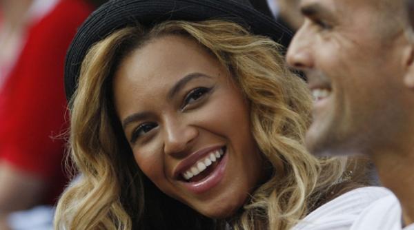 twitter a facut o mama pe beyonce