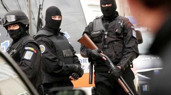 ziua nebuniei colective bilant negru la inceput de 2012 crime sinucideri reglari de conturi si perchezitii