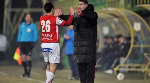 dorinte dupa dubai antrenorul lui dinamo si i doreste mult pe curtean si parvulescu