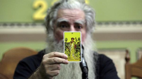 vezi cum interpreteaza marele vrajitor al mexicului profetiile maya privind apocalipsa