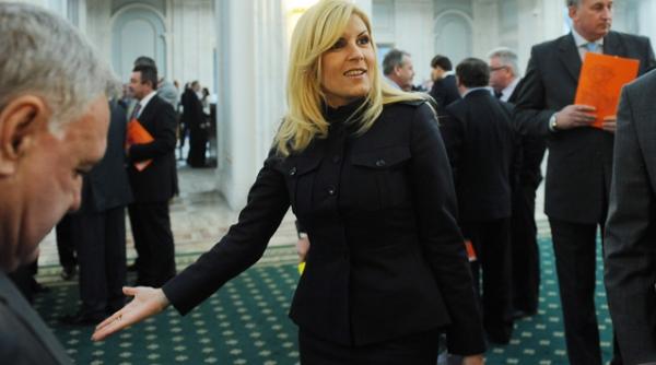 udrea a numarat masinile de pe valea prahovei si a descoperit evaziunea de revelion