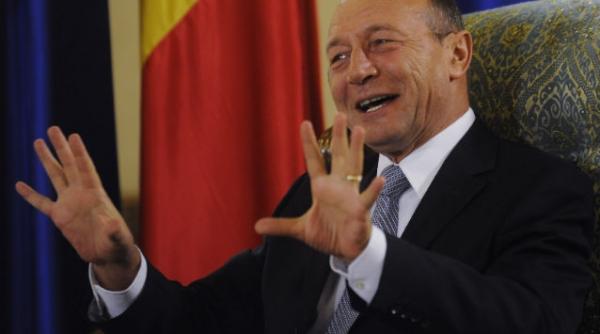 basescu pune la bataie trei posturi de consilier prezidential