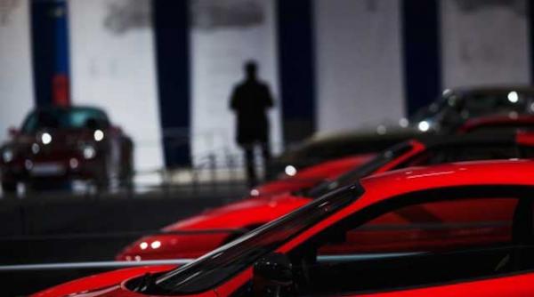 evaziunea la ea acasa italieni cu ferrari lamborghini si venituri de doar 20 000 de euro pe an