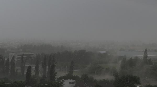 vant puternic in sudul tarii ninsori si viscol la munte avertizarea meteorologilor este valabila pana la ora 15 30