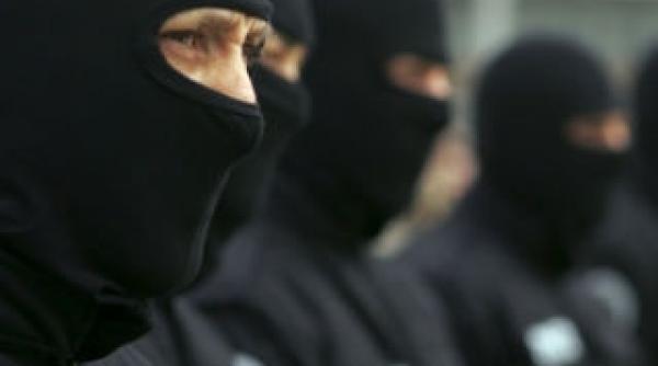 perchezitii diicot in bucuresti si teleorman au fost gasite droguri o mitraliera si munitie