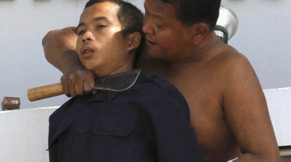 un barbat a luat un ostatic pentru ca nu avea cu ce sa si cumpere medicamente