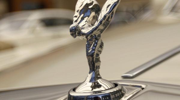 masinile de lux vanate de epoletii spagari vezi mita castigata pe o tura de politistii de la sectia 1 si 3