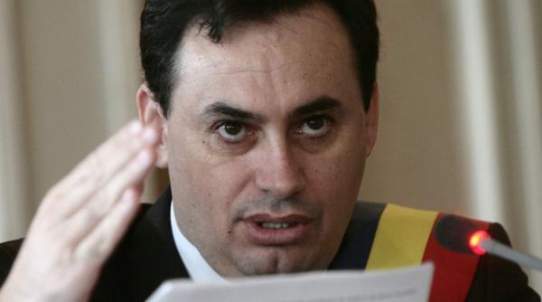 afaceristul cornu si primarul falca acuzati de fals si uz de fals