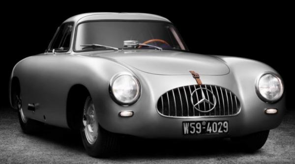 mercedes benz 300sl implineste sase decenii