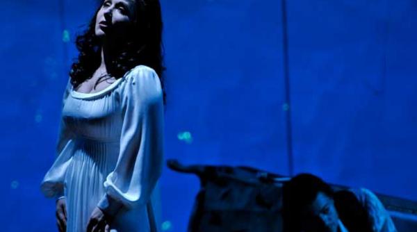 randunica de aur a muzicii romanesti elena mosuc prima soprana din estul europei care a primit premiul international siola d oro