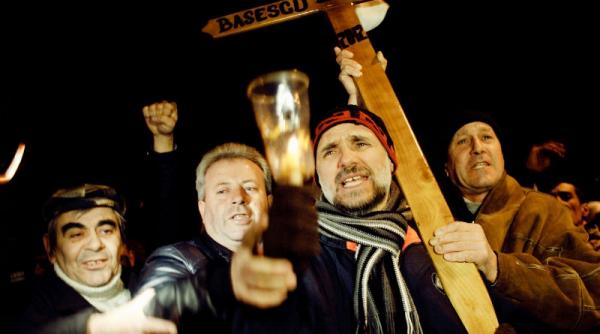 jandarmeria a identificat 13 protestatari de la cotroceni acestia riscand sa fie fie amendati