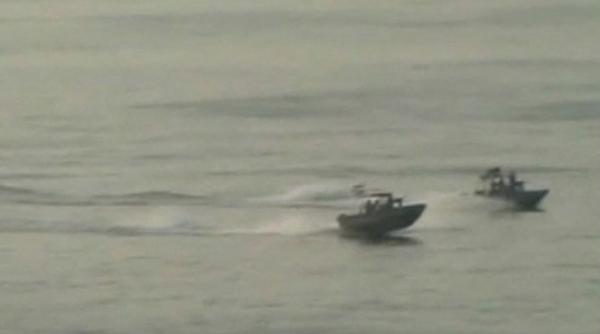 vedete iraniene hartuiesc navele americane militare stationate in golful persic