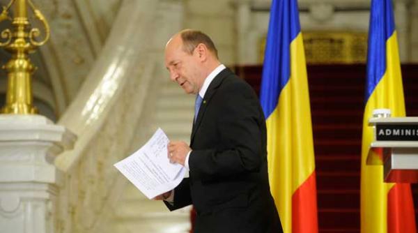 dictatorul traian basescu