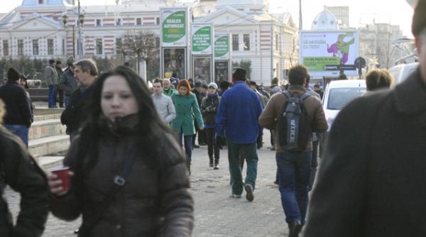 proprietarii magazinelor din zona universitate unirii isi angajeaza bodyguarzi de teama vandalilor