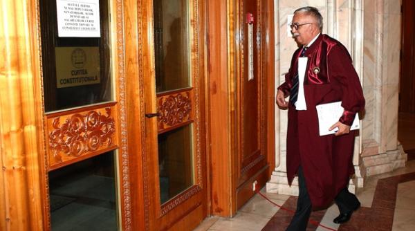 sesizarea usl privind comasarea alegerilor discutata miercuri de curtea constitutionala