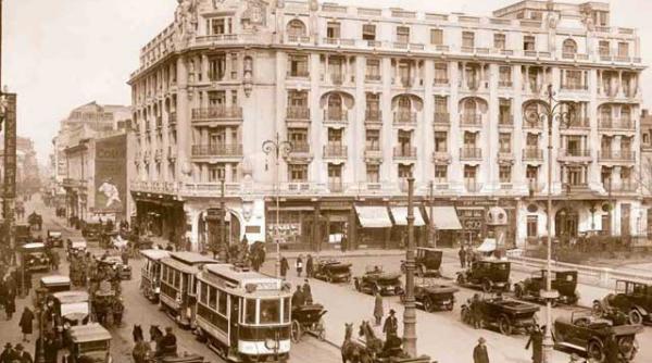 acum 100 de ani ciocnire intre un automobil si o trasura