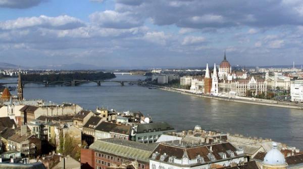 comisia europeana se va pronunta in privinta constitutiei ungare