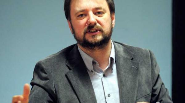 cristian parvulescu live acum pe jurnalul ro ce sanse mai au planurile lui traian basescu poti adresa aici intrebari invitatului