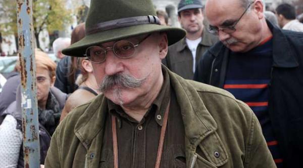 si artistii au iesit in strada dan helciug s a speriat de violente iar doru stanculescu are o coasta fisurata