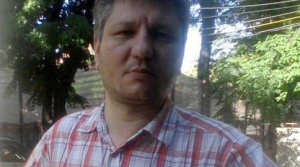 un fost consilier pdl de la munca ii jigneste pe protestatari boi dobitoci poporul de pe facebook cu arafat in frunte