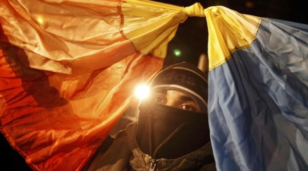 membrii galeriilor bucurestene vin maine in piata universitatii ne vom alatura in mod organizat protestelor