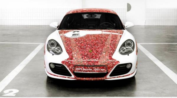 porsche ii aniverseaza pe fanii de pe facebook